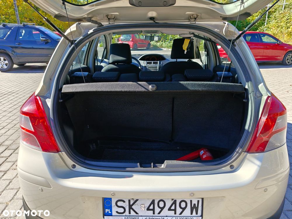 Toyota Yaris 1.33 Premium - 18
