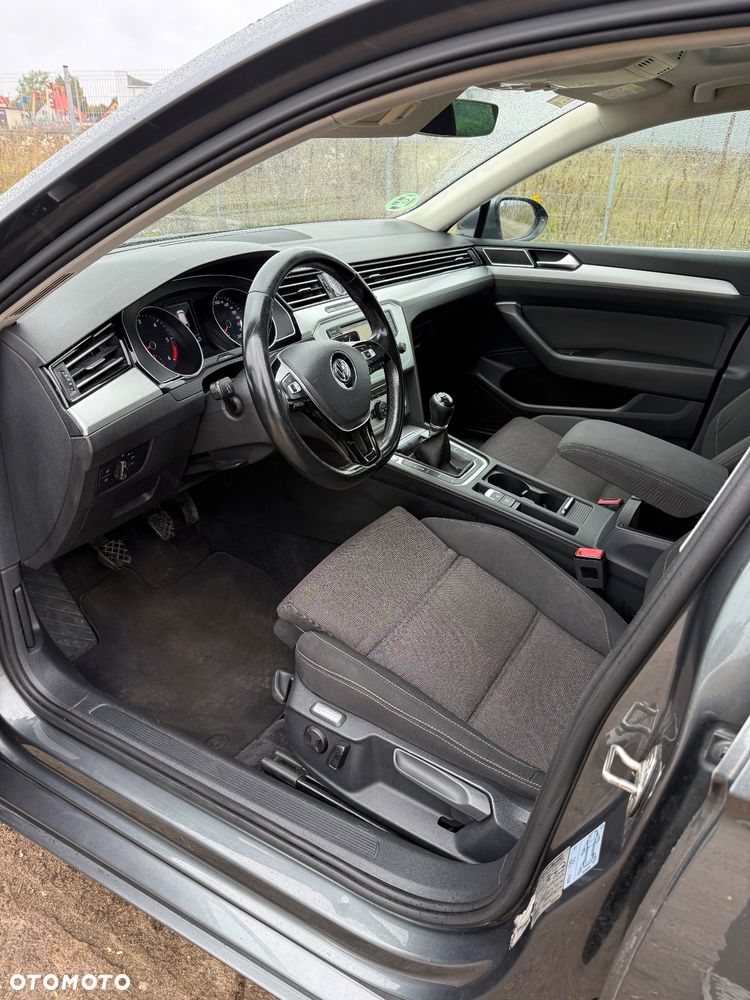 Volkswagen Passat Variant 2.0 TDI BMT Comfortline - 9