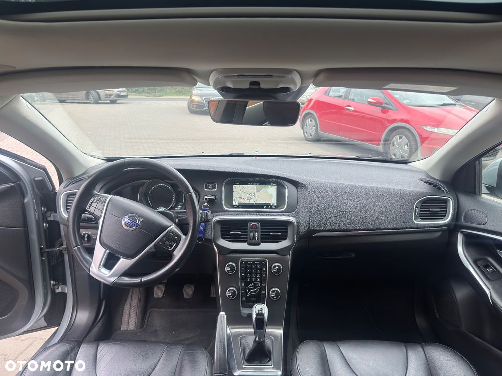 Volvo V40 D2 Drive-E Summum - 13