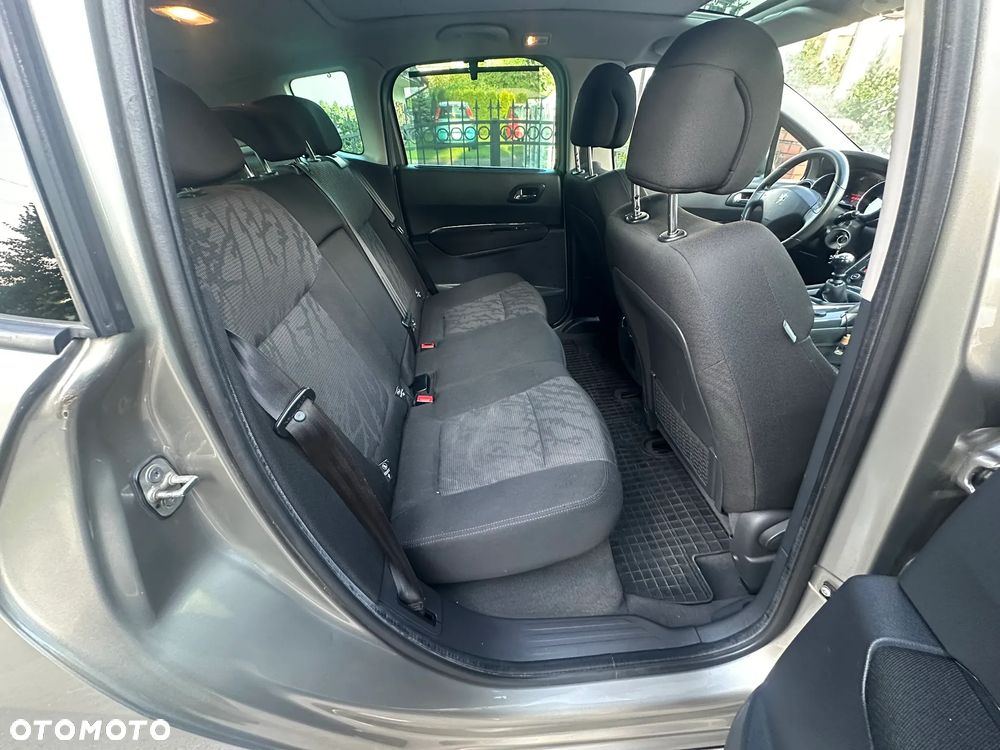 Peugeot 3008 1.6 HDi Premium - 20
