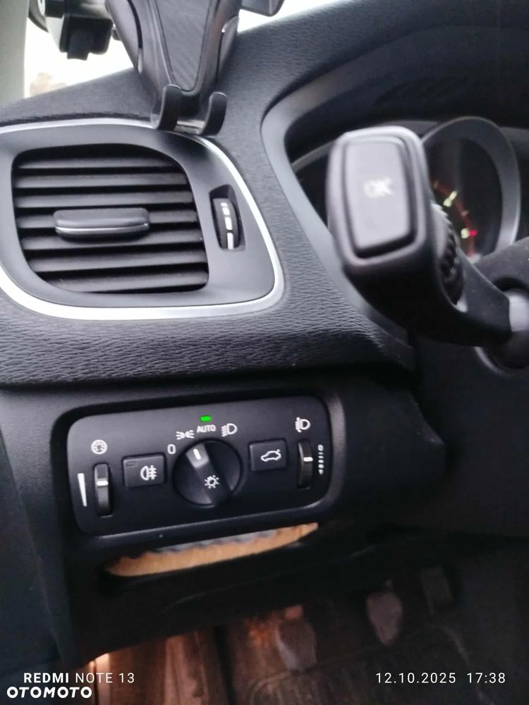 Volvo V40 D2 Summum - 5