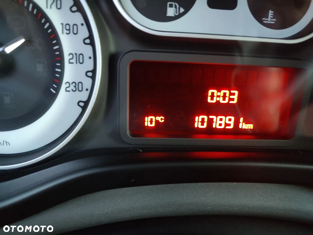 Fiat 500L 1.4 16V Trekking Lite - 22