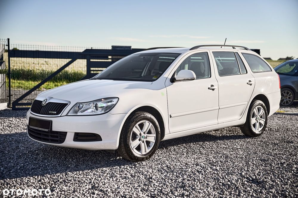Skoda Octavia 1.6 TDI DPF Elegance - 8