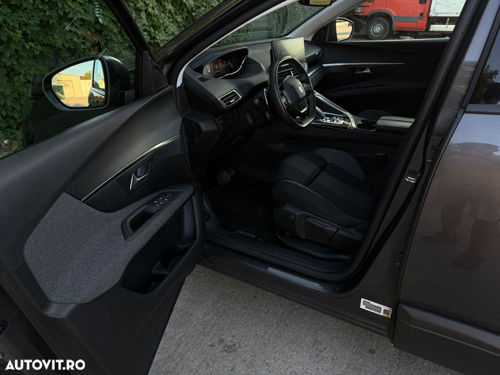 Peugeot 3008 1.2 PureTech Turbo S&S EAT8 Allure - 12
