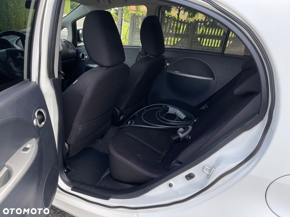 Mitsubishi i-MiEV - 10