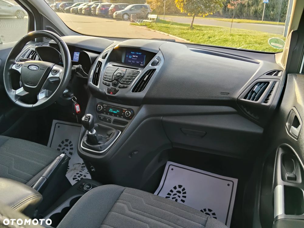 Ford Tourneo Connect - 31