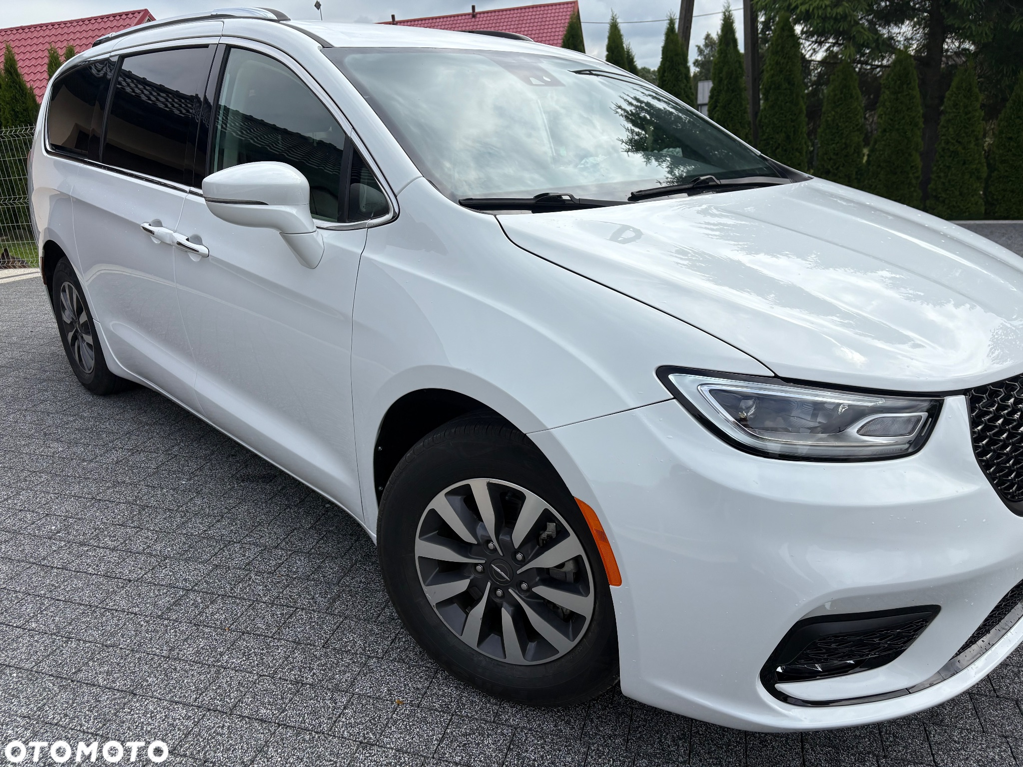 Chrysler Pacifica - 6