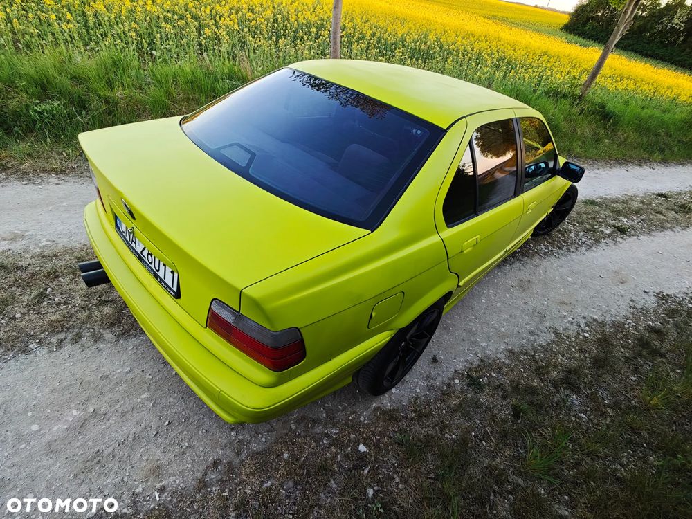 BMW Seria 3 318i - 18