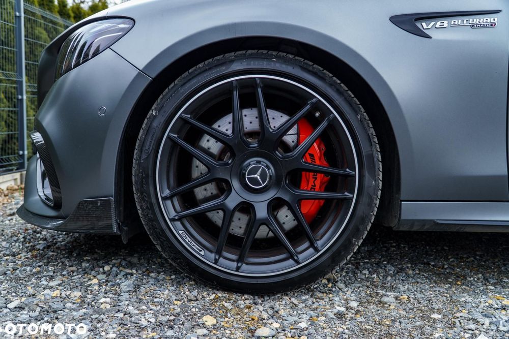 Mercedes-Benz Klasa E AMG 63 S 4-Matic+ - 35