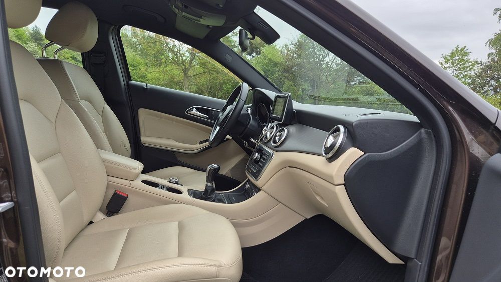 Mercedes-Benz GLA 180 (CDI) d Urban - 6