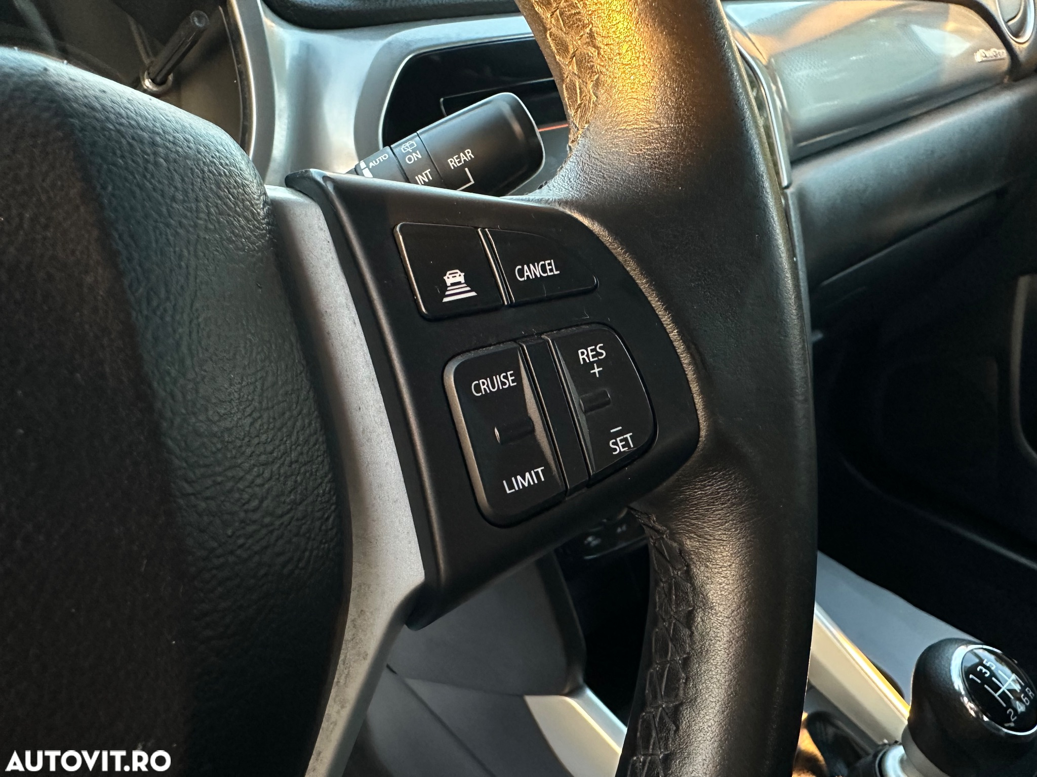 Suzuki Vitara 1.6 DDIS 4X4 Luxus - 26
