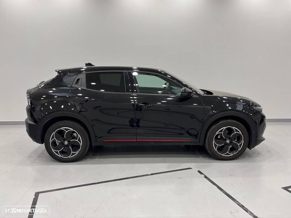Alfa Romeo Junior 54 kWh Sport Speciale - 4