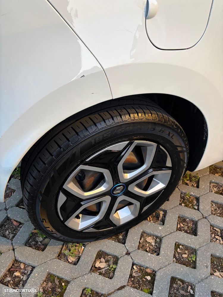 Renault Twingo Z.E. 22 Zen - 10