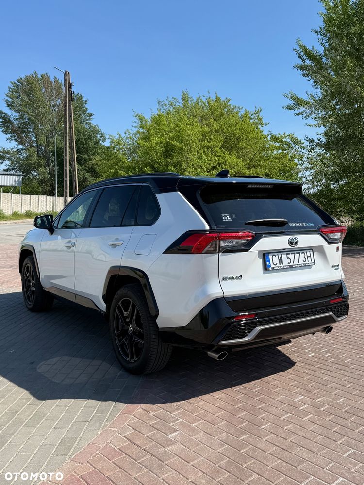 Toyota RAV4 - 6