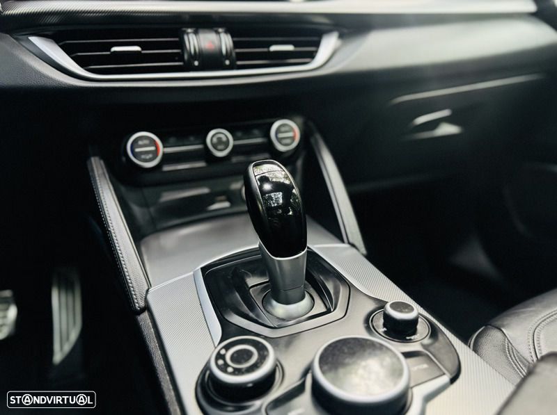 Alfa Romeo Stelvio 2.2 Diesel 16V AT8-Q4 Super - 21