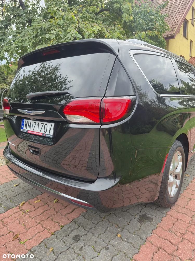 Chrysler Pacifica - 6