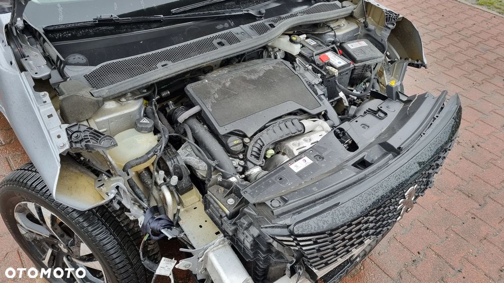 Peugeot 2008 1.2 PureTech Active Pack S&S EAT8 - 20