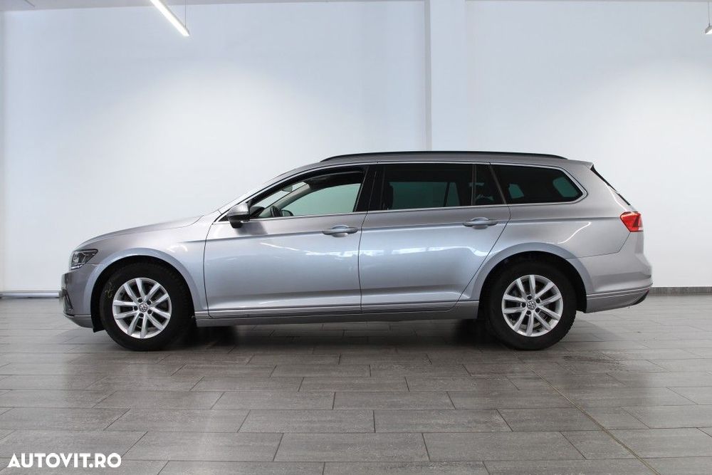 Volkswagen Passat - 4