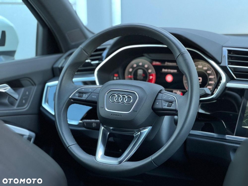 Audi Q3 - 17