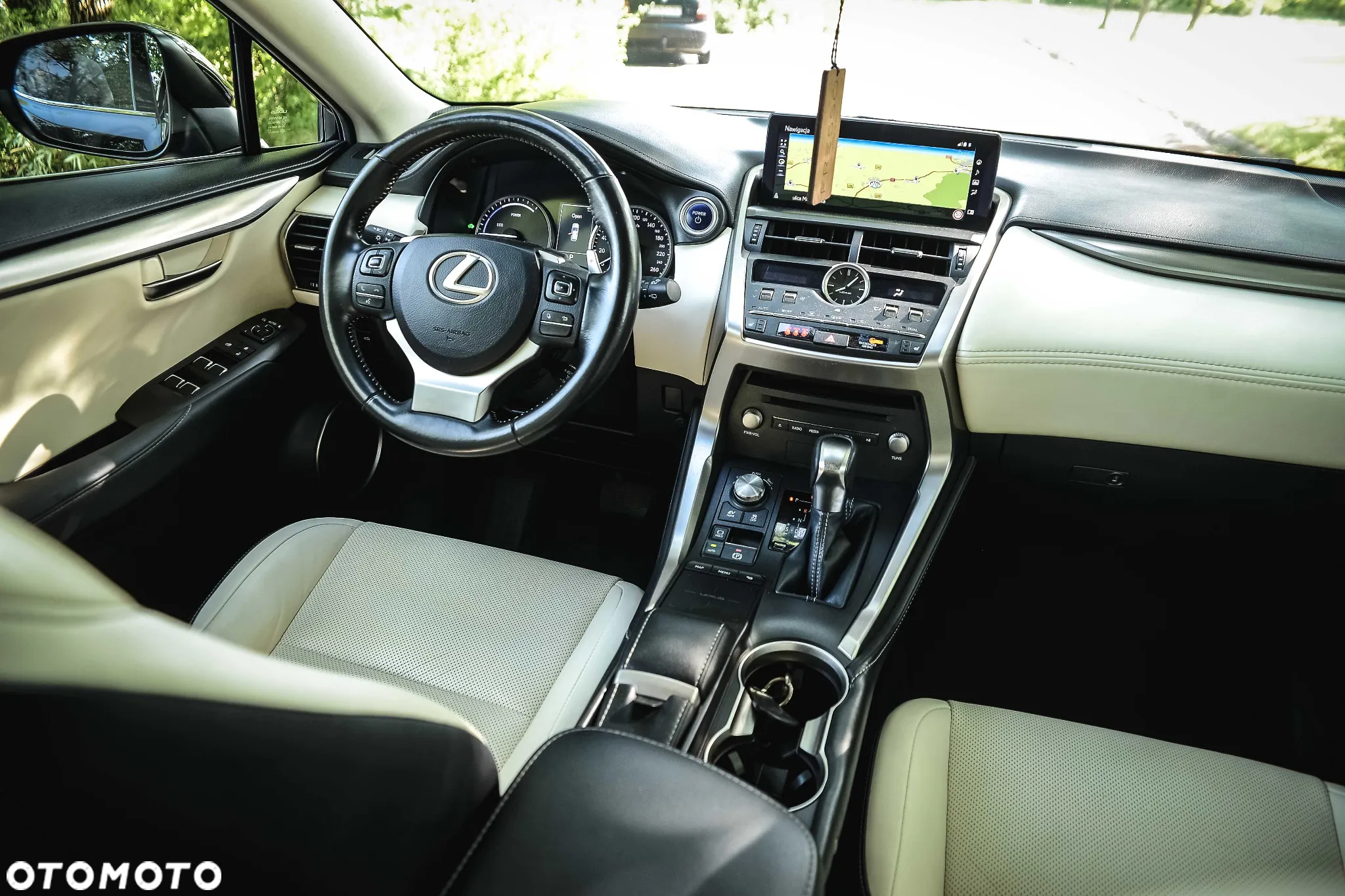 Lexus NX 300h Prestige AWD - 21