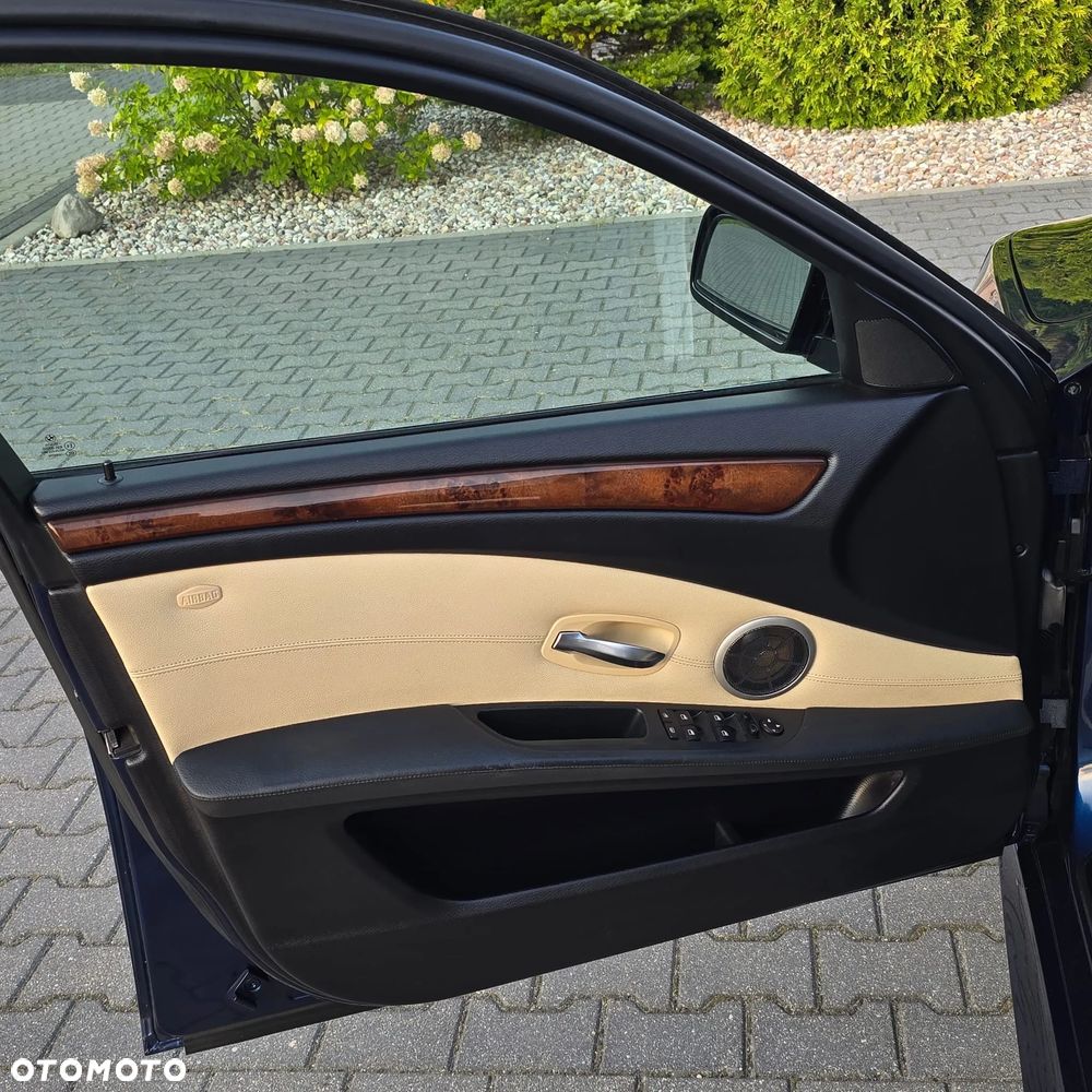 BMW Seria 5 530d Sport-Aut Edition Sport - 24
