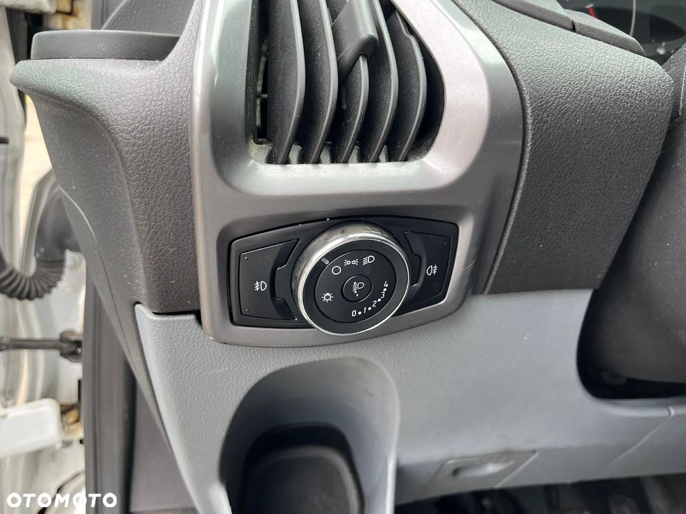 Ford Transit Custom - 8