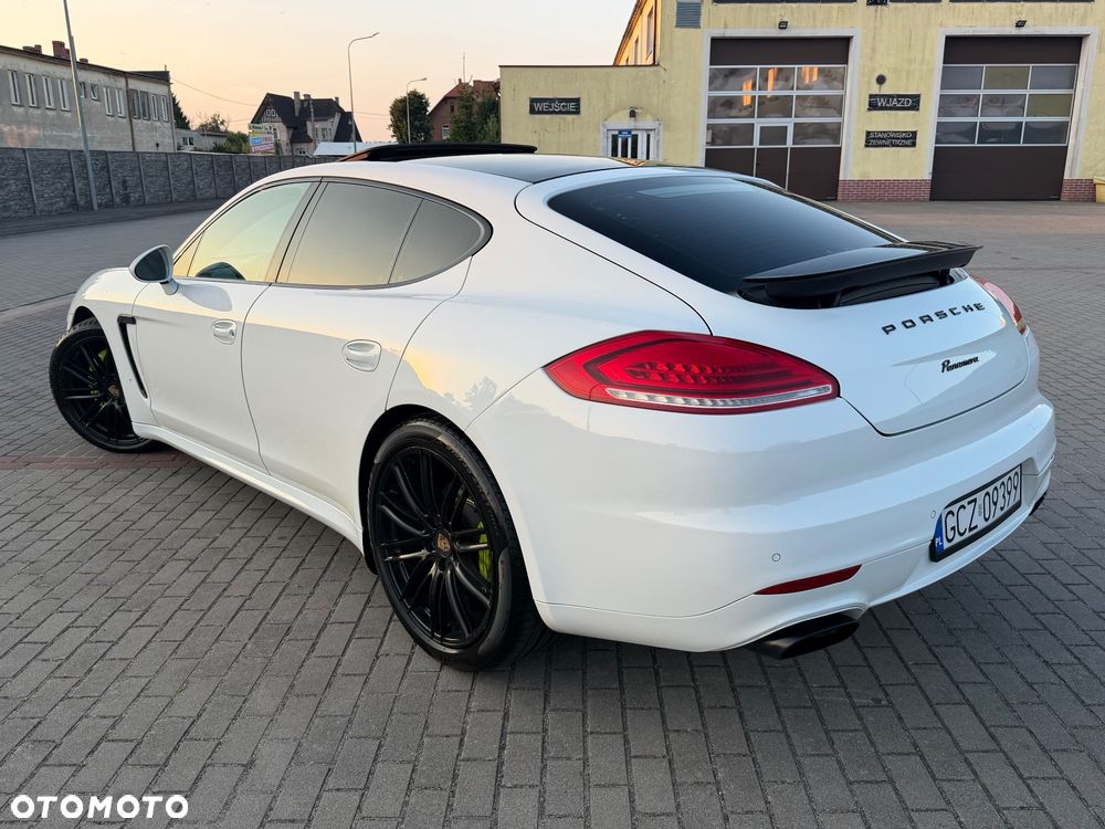 Porsche Panamera 4 Edition - 4