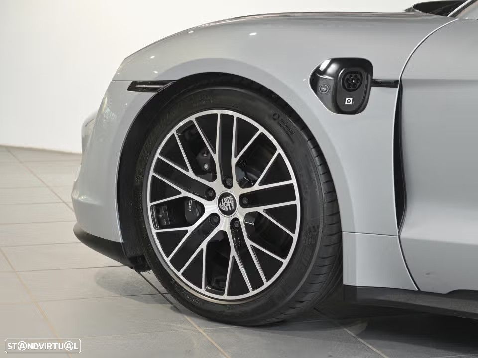 Porsche Taycan Standard - 8