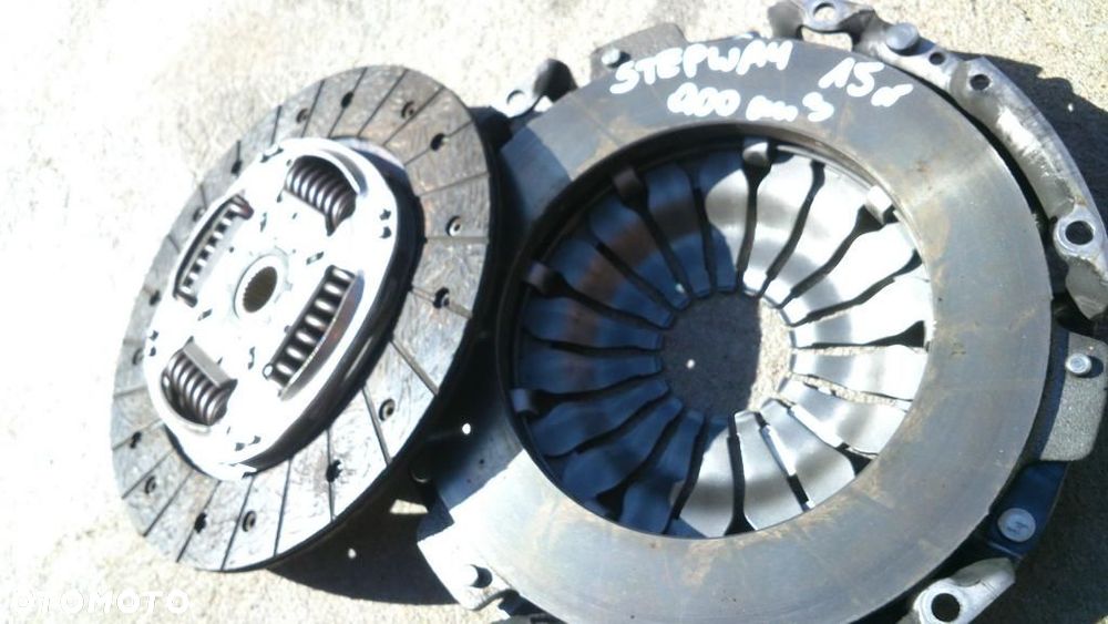 DACIA RENAULT SANDERO 0.9 TCE SPRZEGLO DOCISK 15R - 1