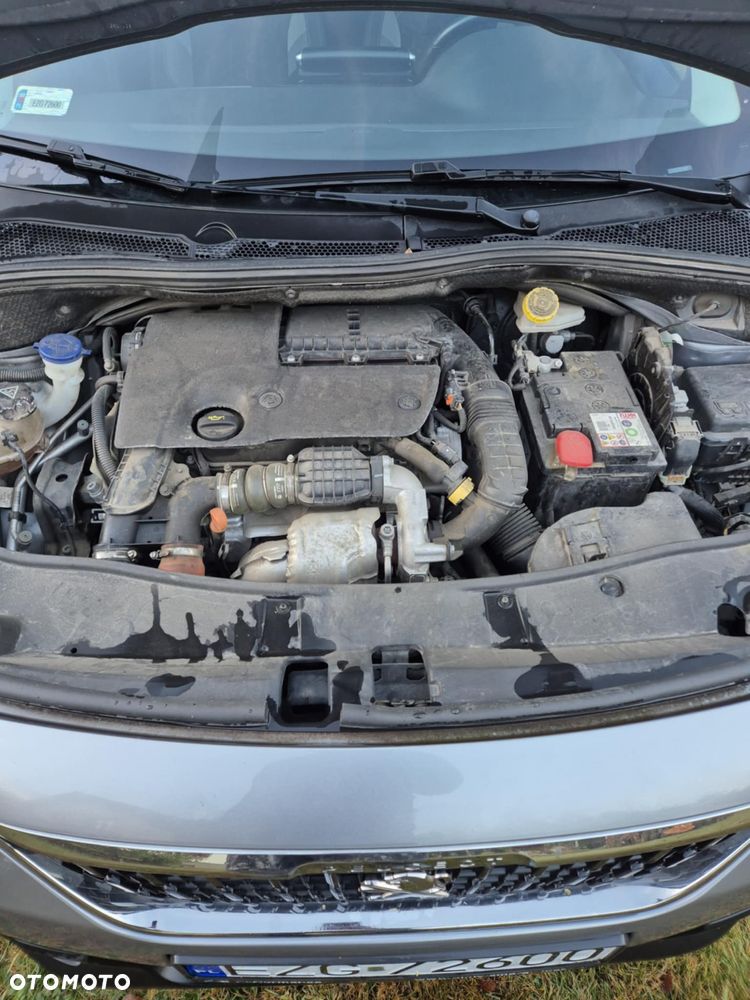 Peugeot 2008 1.6 BlueHDi Style - 16