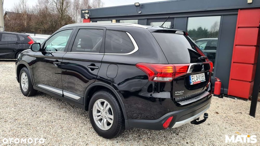 Mitsubishi Outlander - 25