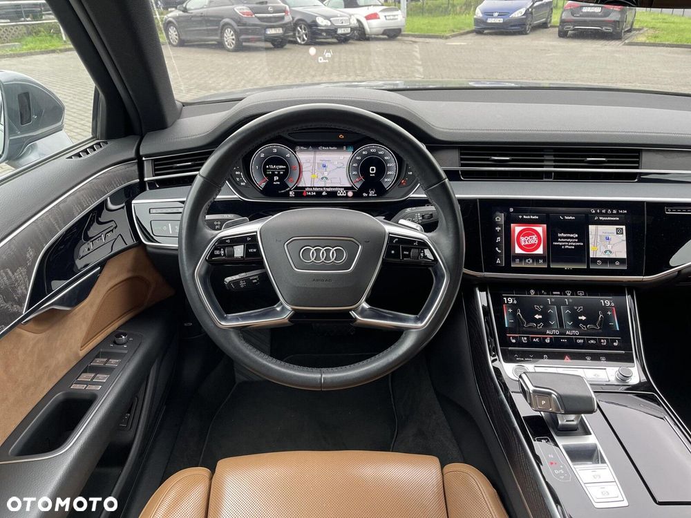 Audi A8 - 10