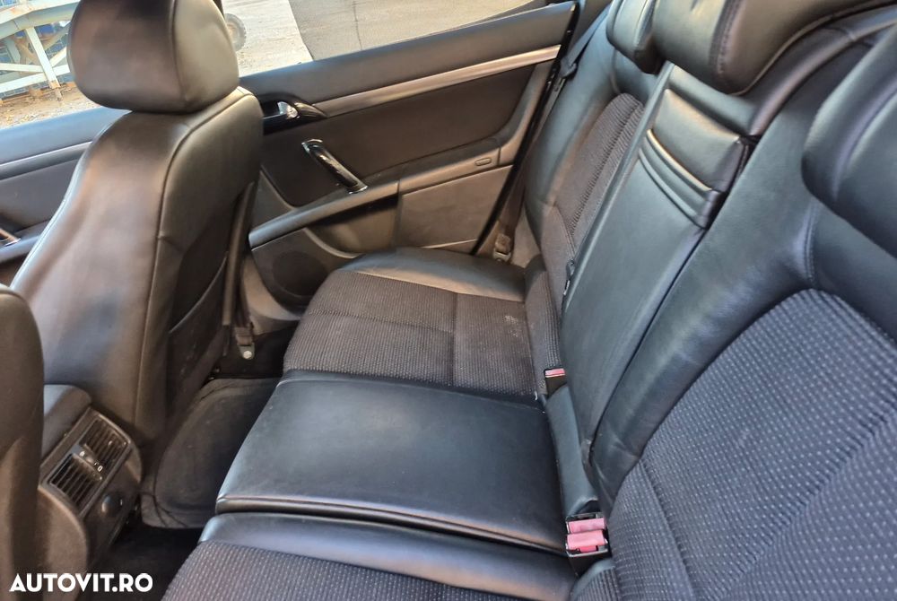 Peugeot 407 HDi 165 Automatik Business Line - 21