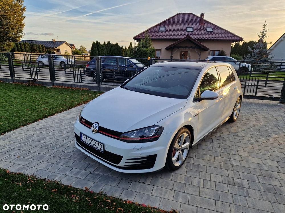 Volkswagen Golf GTI Performance BlueMotion Technology DSG - 2