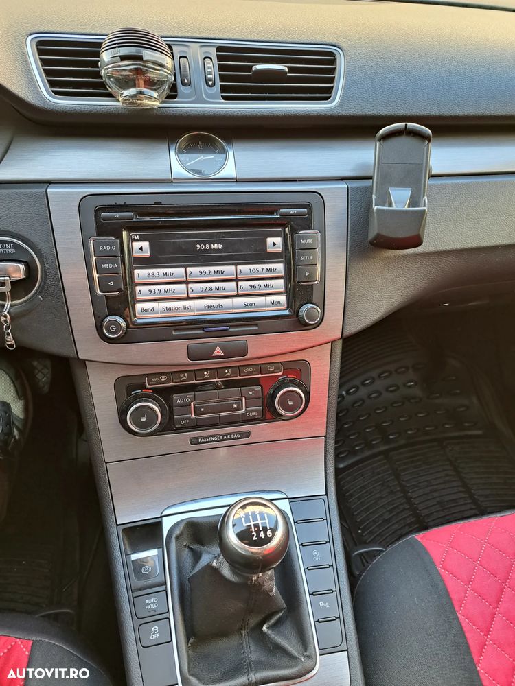 Volkswagen Passat 2.0 TDI Comfortline - 7