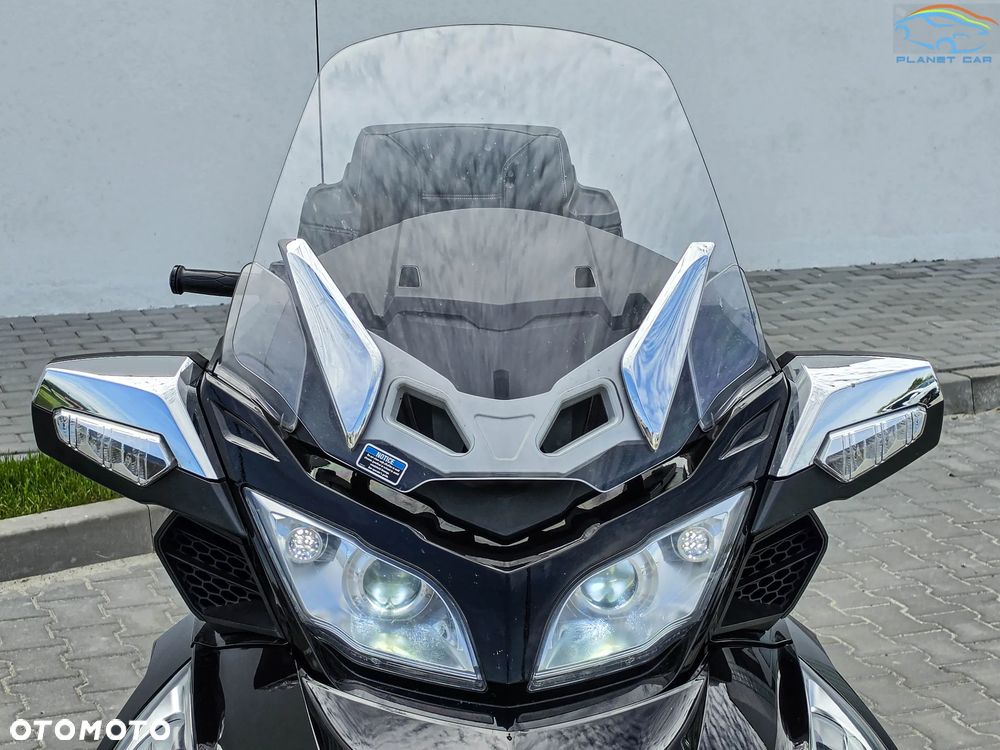 Can-Am Spyder - 14