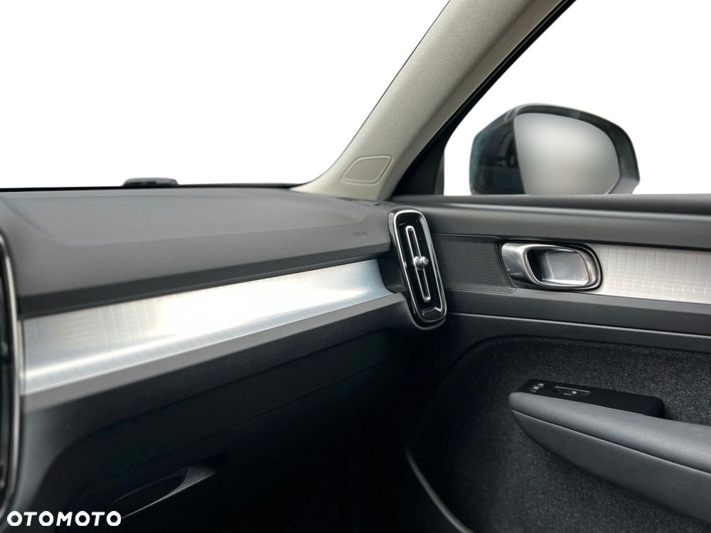 Volvo XC 40 T3 Momentum Pro - 13