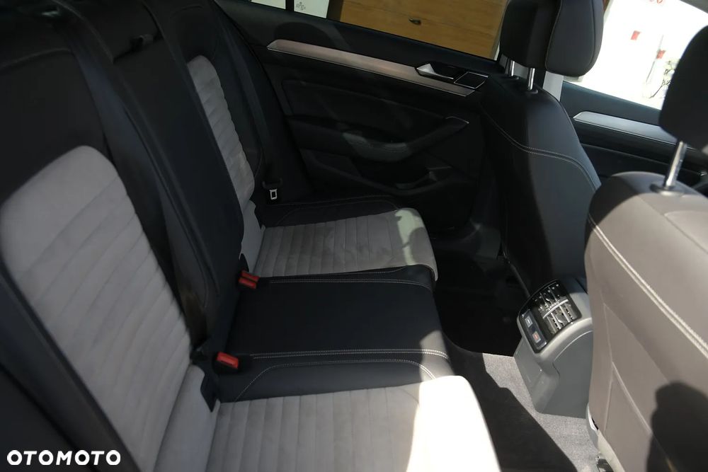 Volkswagen Passat 2.0 TDI BMT SCR 4Mot Highline DSG7 - 20