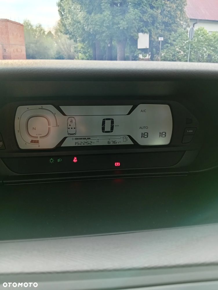 Citroën C4 Picasso - 12
