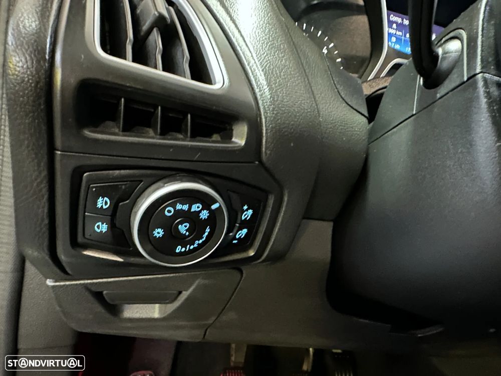 Ford Focus SW 1.5 TDCi Titanium - 29