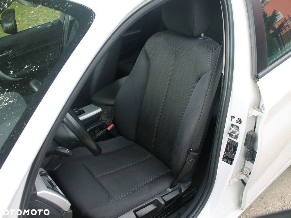 BMW Seria 1 - 26