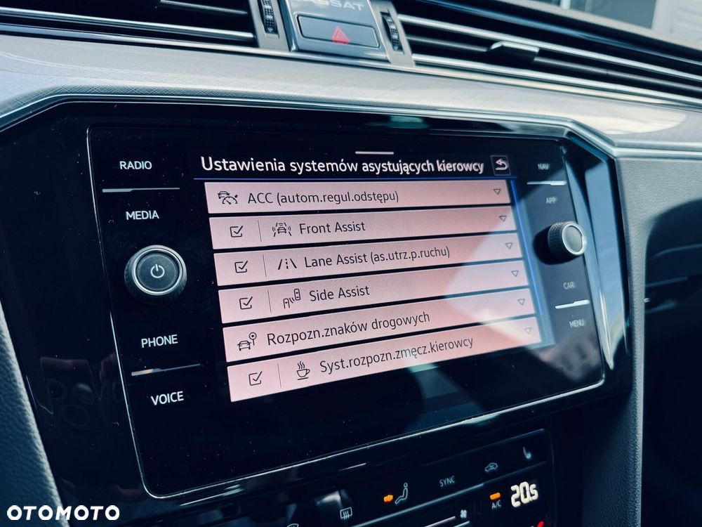 Volkswagen Passat 2.0 TDI SCR DSG Business - 28