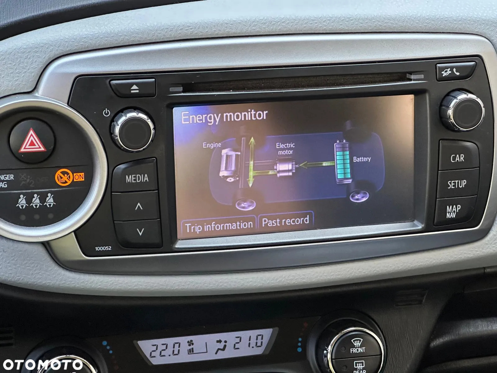 Toyota Yaris Hybrid 100 Business Edition - 15