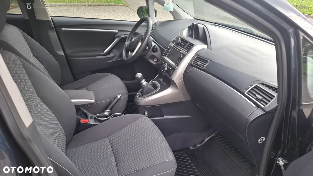 Toyota Verso 1.6 Premium - 14