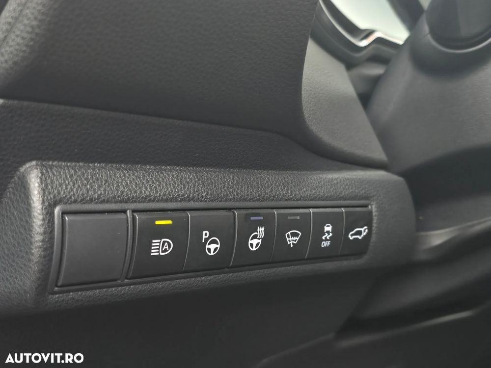 Toyota Corolla 2.0 HSD Exclusive Plus GR Sport Bi-Tone - 13