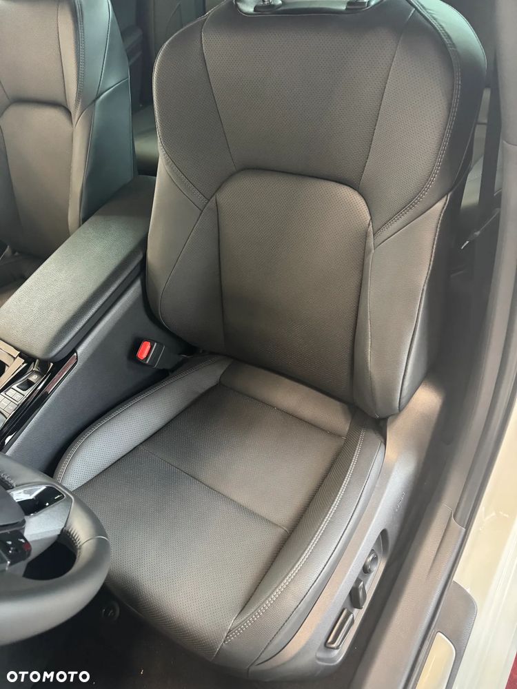 Toyota Camry 2.5 Hybrid Dynamic Force Comfort e-CVT - 5