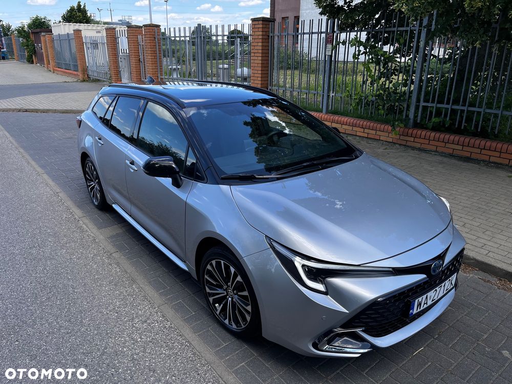 Toyota Corolla 1.8 Hybrid Executive - 16