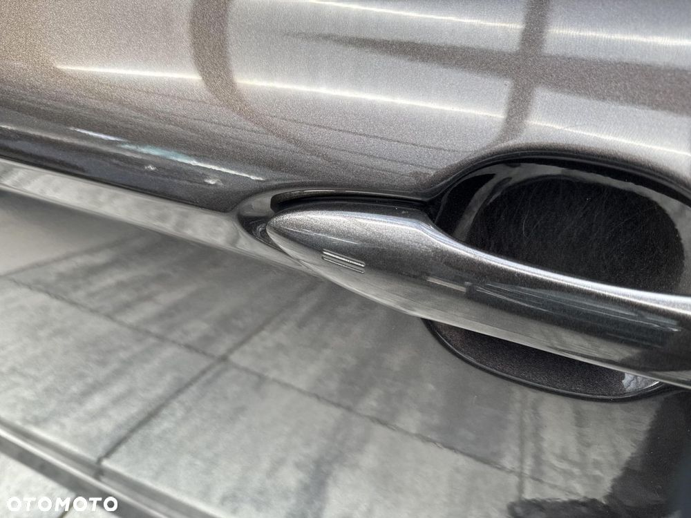 Toyota Camry 2.5 Hybrid Executive CVT - 28