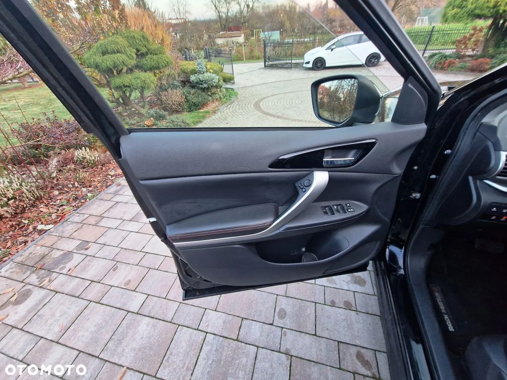 Mitsubishi Eclipse Cross 1.5 T-MIVEC CVT 4WD Spirit+ - 14