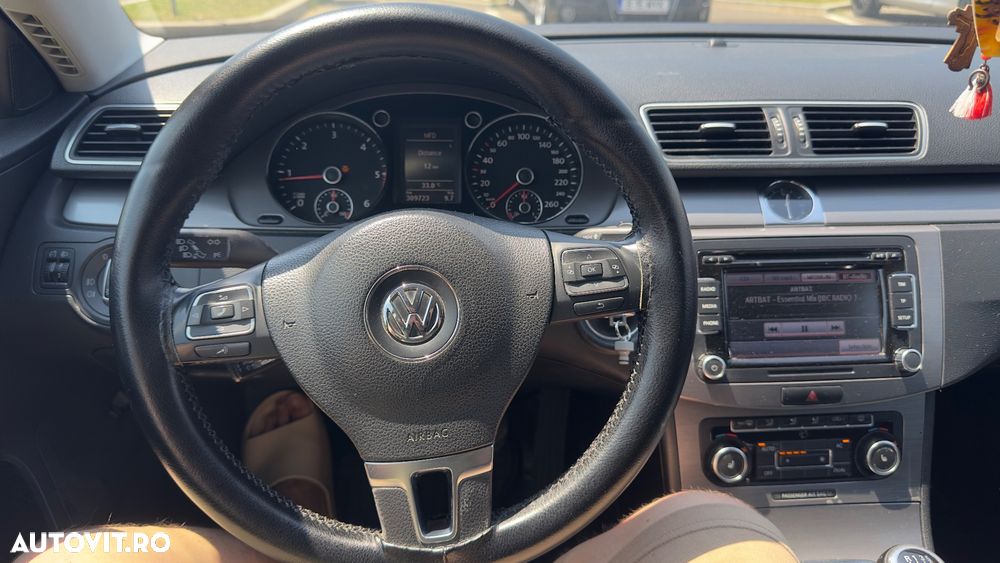 Volkswagen Passat 2.0 TDI Blue TDI Comfortline - 5